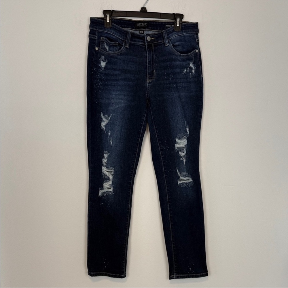 Judy Blue Distressed Boyfriend Fit Jeans. Dark wash. Bleach Splatter. Size 11/30